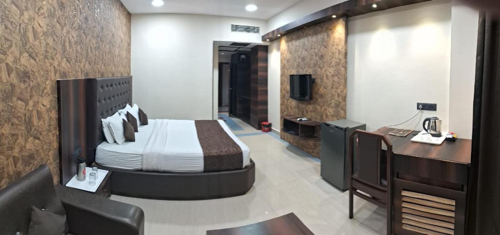 Hotel Samdareeya Pvt Ltd Jabalpur Exterior foto